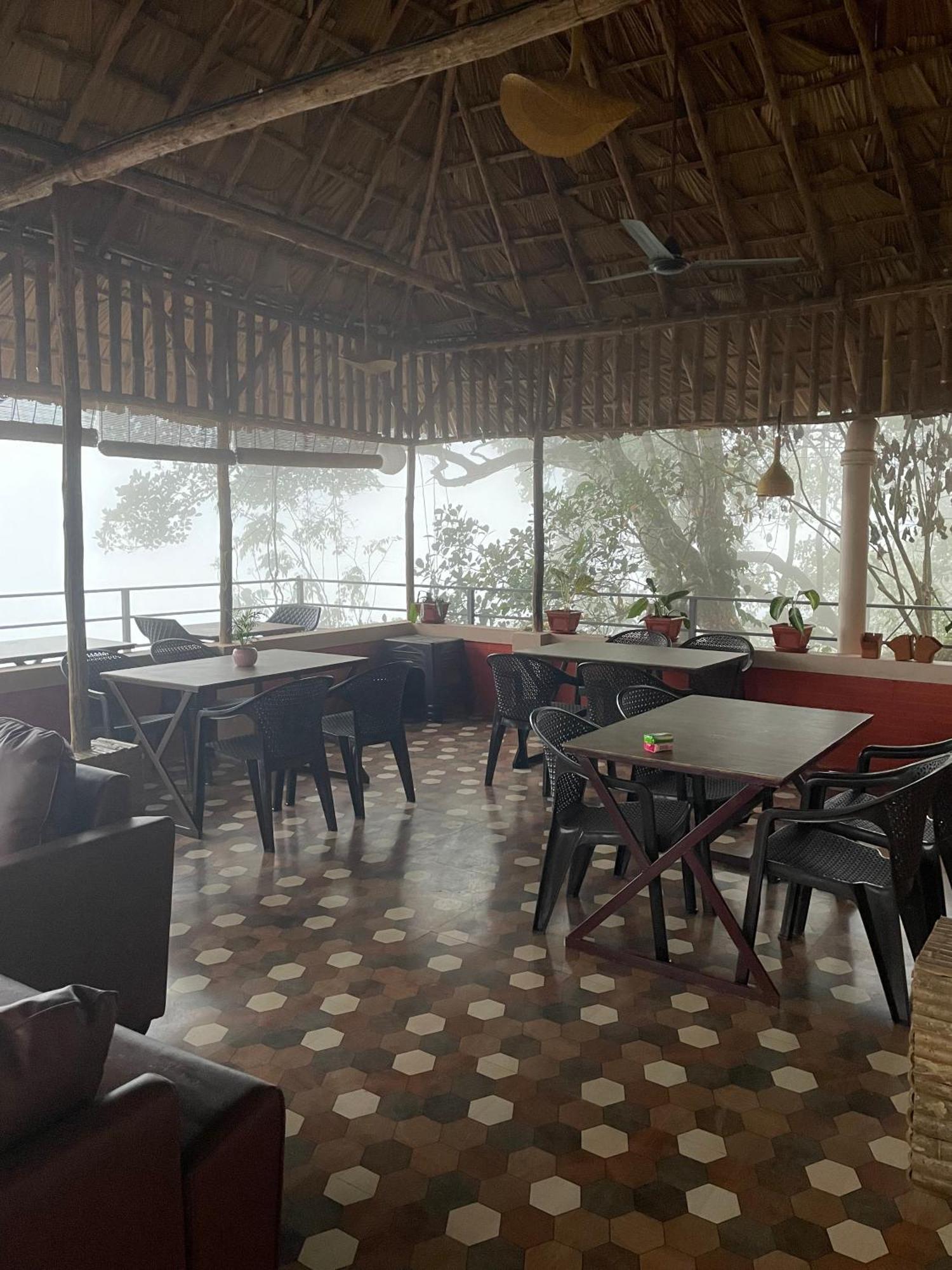 Sunset Valley Kerala Pool Resort - Serene Natural Forest Cottage Stay In Idukki With Sunrise & Sunset Panoramas, Natural Streams & Tranquil Summer Evenings Pirmed Экстерьер фото