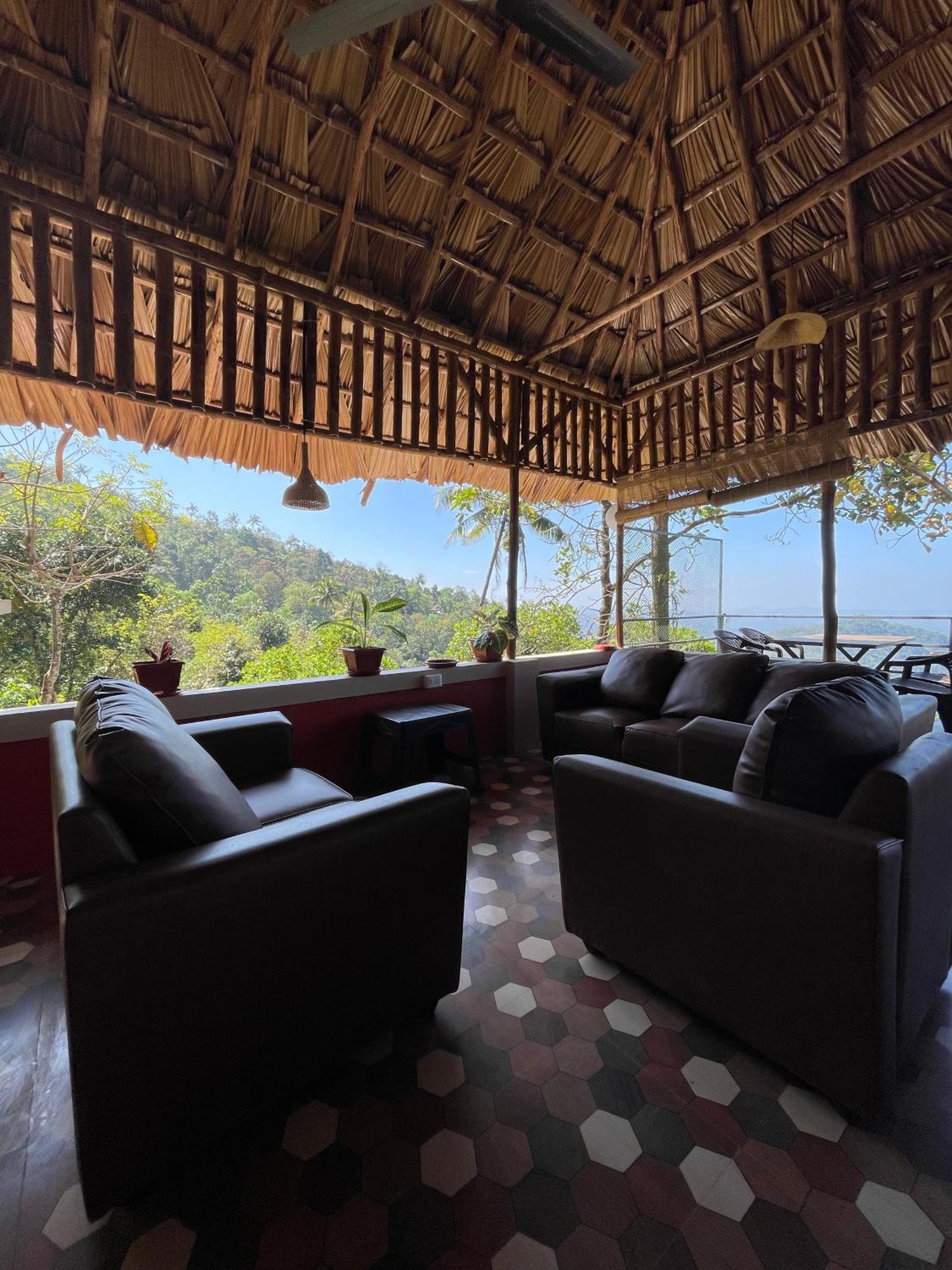 Sunset Valley Kerala Pool Resort - Serene Natural Forest Cottage Stay In Idukki With Sunrise & Sunset Panoramas, Natural Streams & Tranquil Summer Evenings Pirmed Экстерьер фото