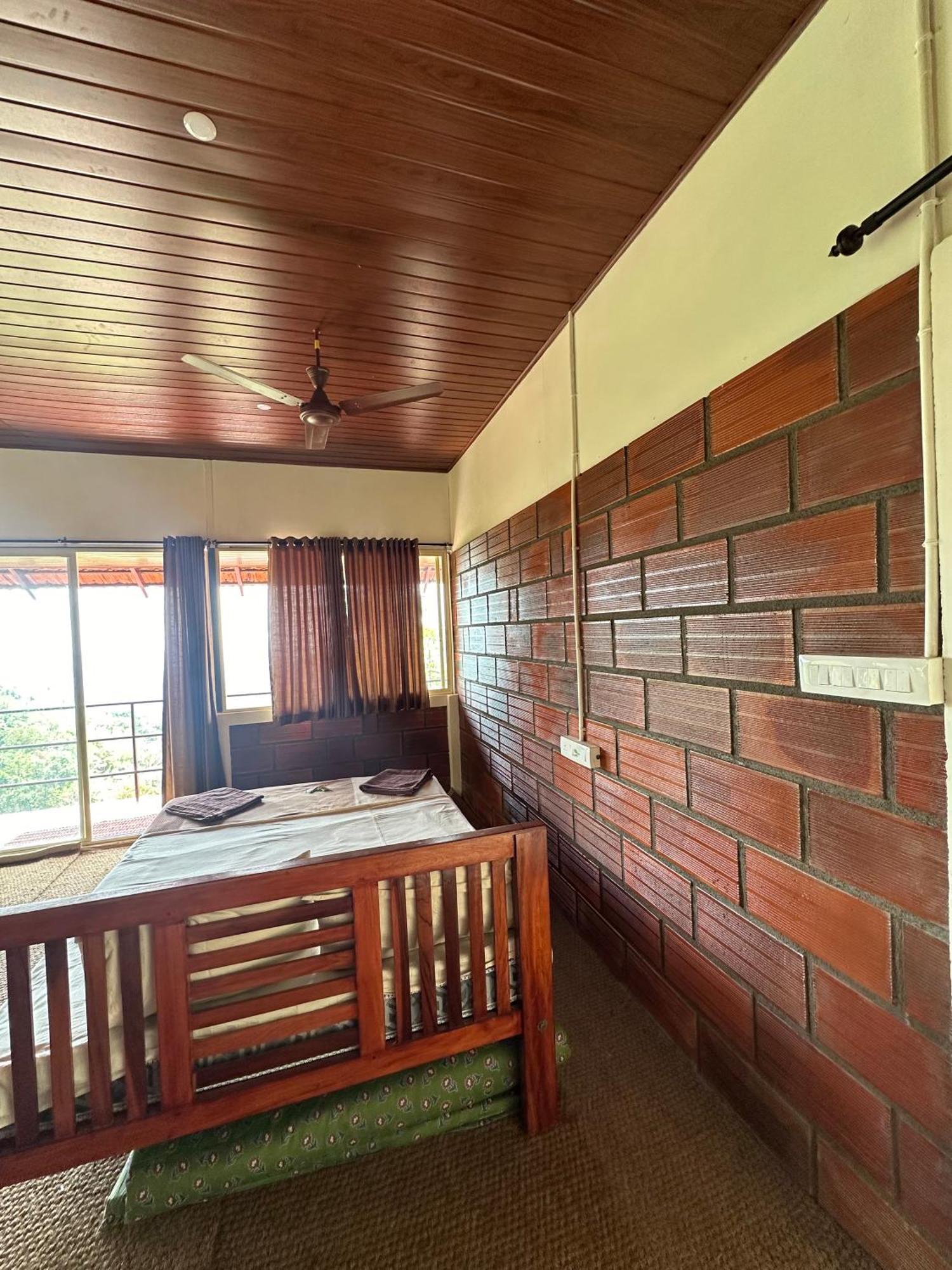 Sunset Valley Kerala Pool Resort - Serene Natural Forest Cottage Stay In Idukki With Sunrise & Sunset Panoramas, Natural Streams & Tranquil Summer Evenings Pirmed Экстерьер фото