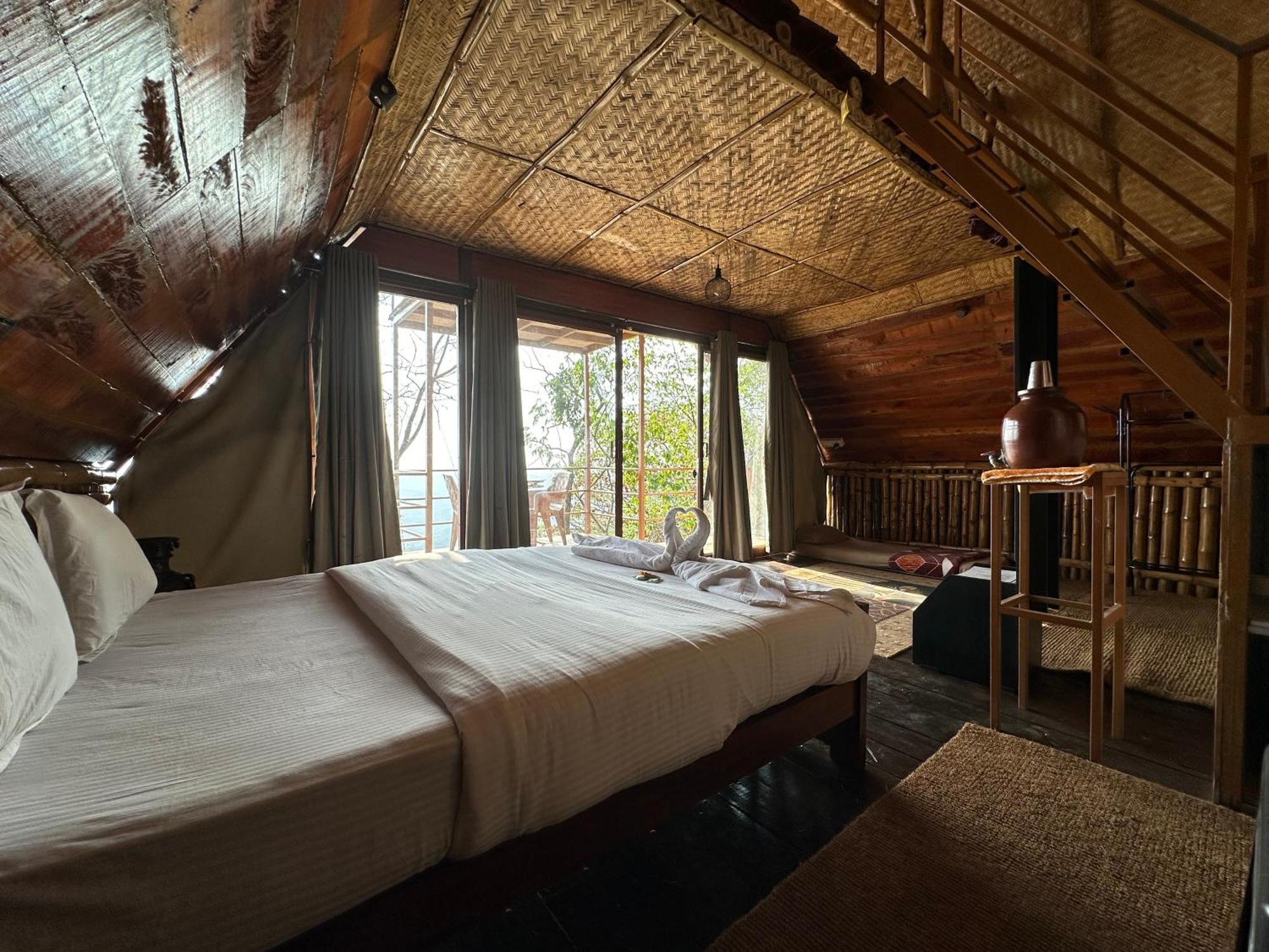 Sunset Valley Kerala Pool Resort - Serene Natural Forest Cottage Stay In Idukki With Sunrise & Sunset Panoramas, Natural Streams & Tranquil Summer Evenings Pirmed Экстерьер фото