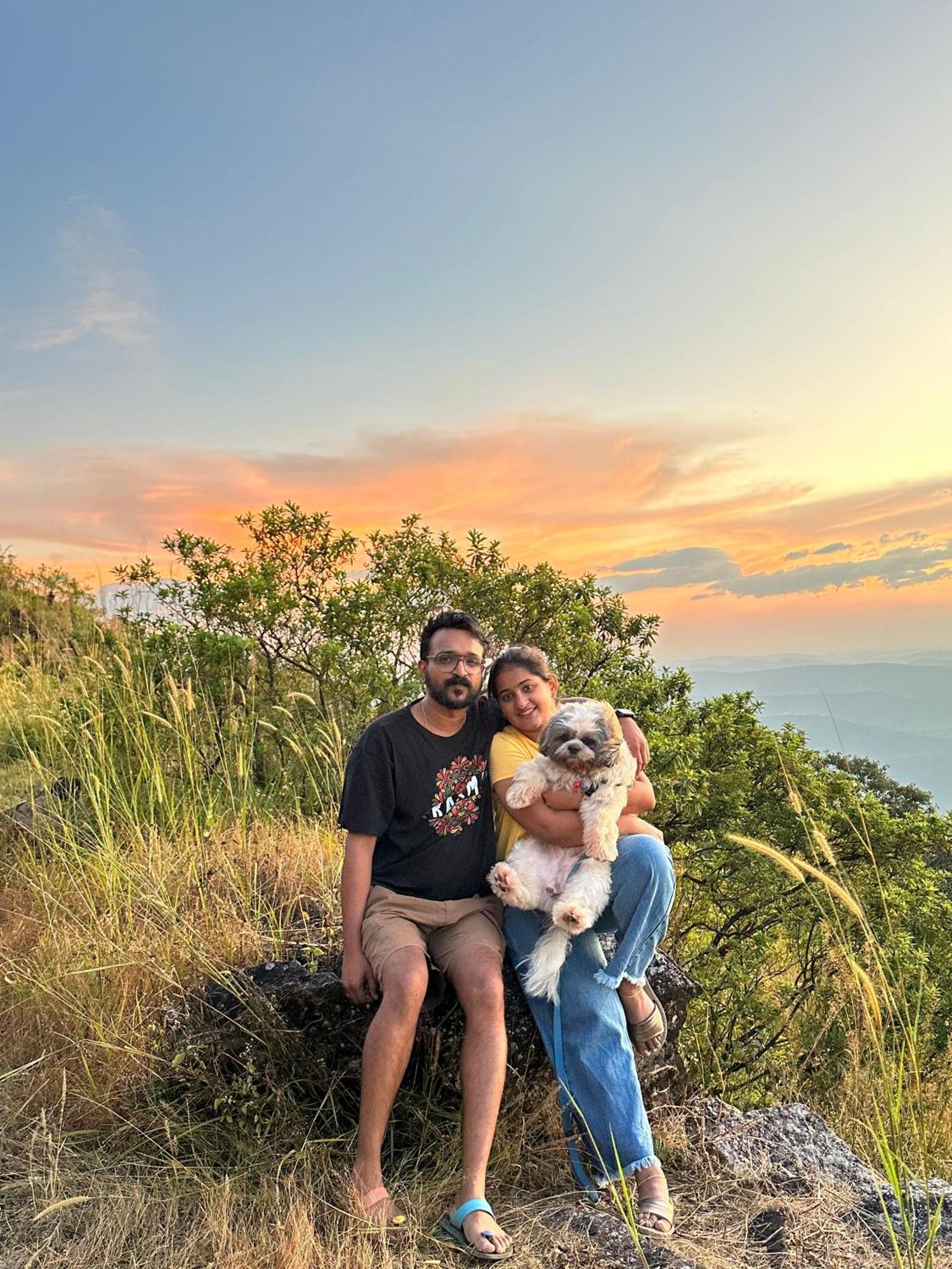 Sunset Valley Kerala Pool Resort - Serene Natural Forest Cottage Stay In Idukki With Sunrise & Sunset Panoramas, Natural Streams & Tranquil Summer Evenings Pirmed Экстерьер фото