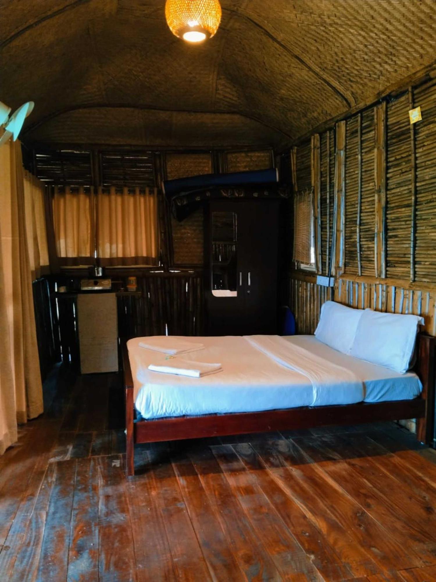 Sunset Valley Kerala Pool Resort - Serene Natural Forest Cottage Stay In Idukki With Sunrise & Sunset Panoramas, Natural Streams & Tranquil Summer Evenings Pirmed Экстерьер фото