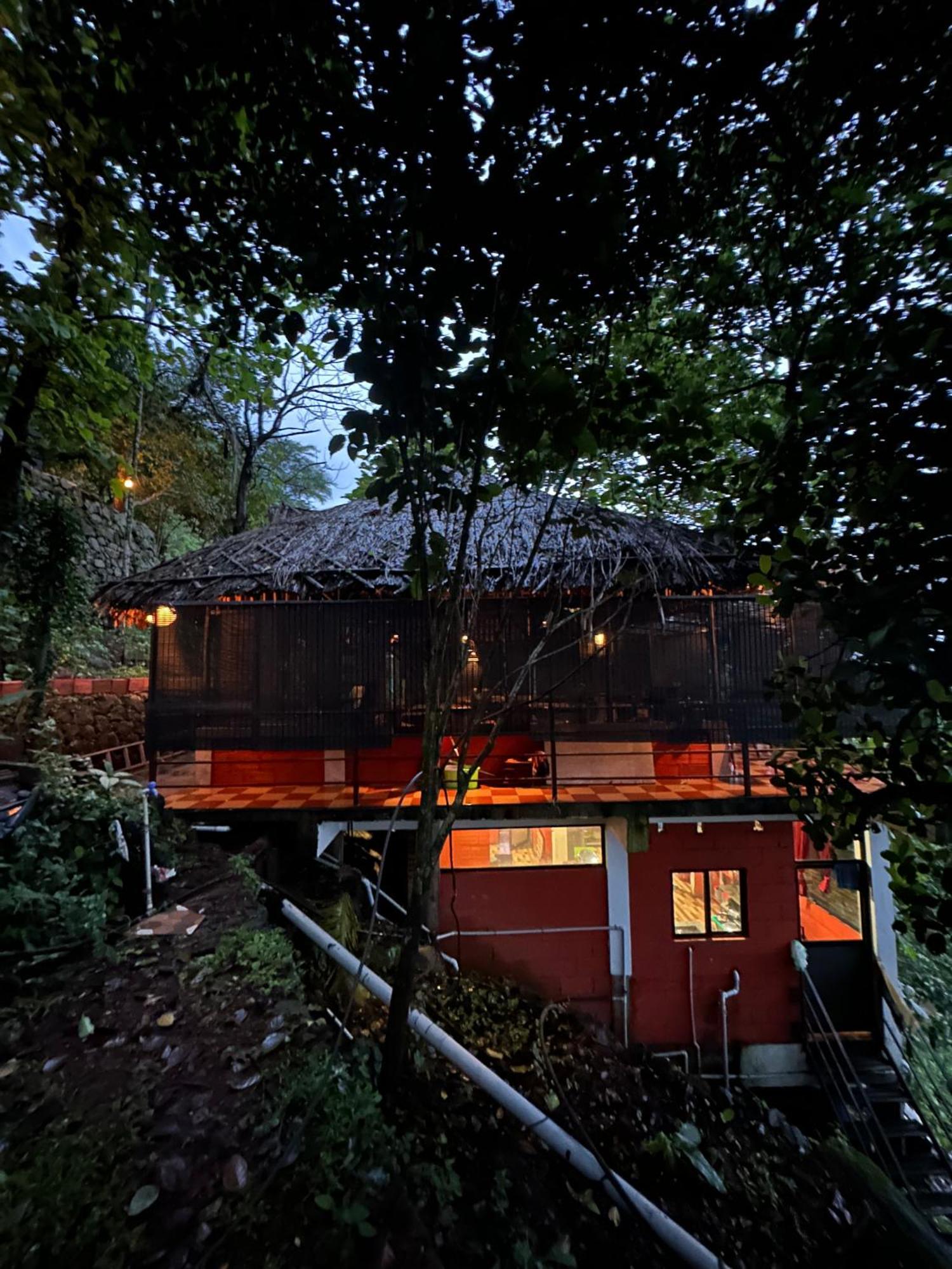 Sunset Valley Kerala Pool Resort - Serene Natural Forest Cottage Stay In Idukki With Sunrise & Sunset Panoramas, Natural Streams & Tranquil Summer Evenings Pirmed Экстерьер фото