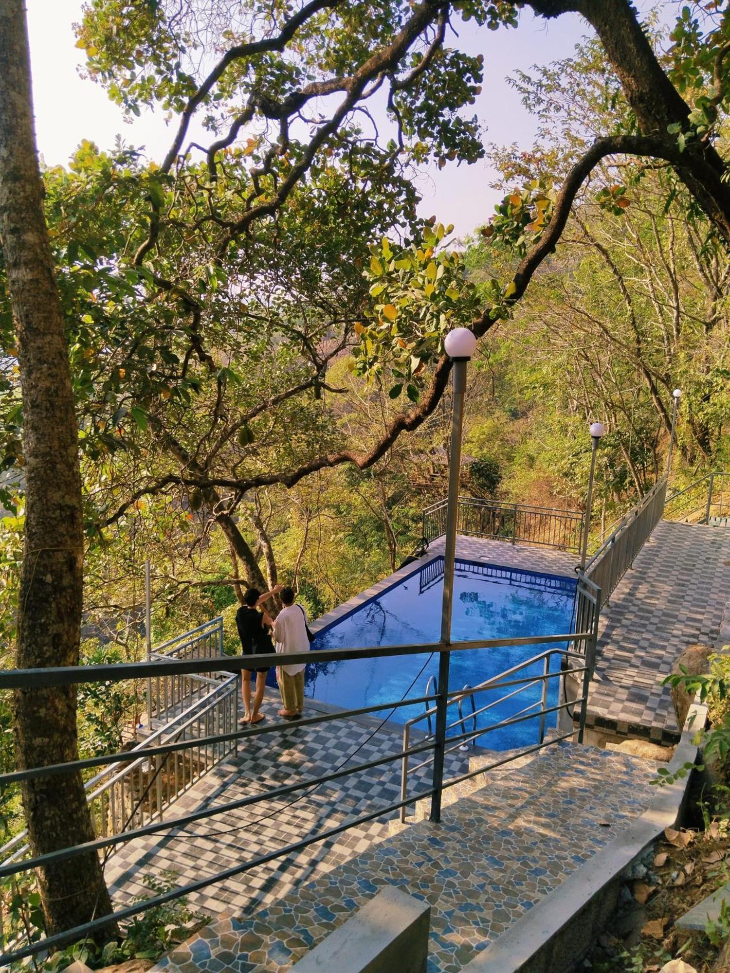 Sunset Valley Kerala Pool Resort - Serene Natural Forest Cottage Stay In Idukki With Sunrise & Sunset Panoramas, Natural Streams & Tranquil Summer Evenings Pirmed Экстерьер фото