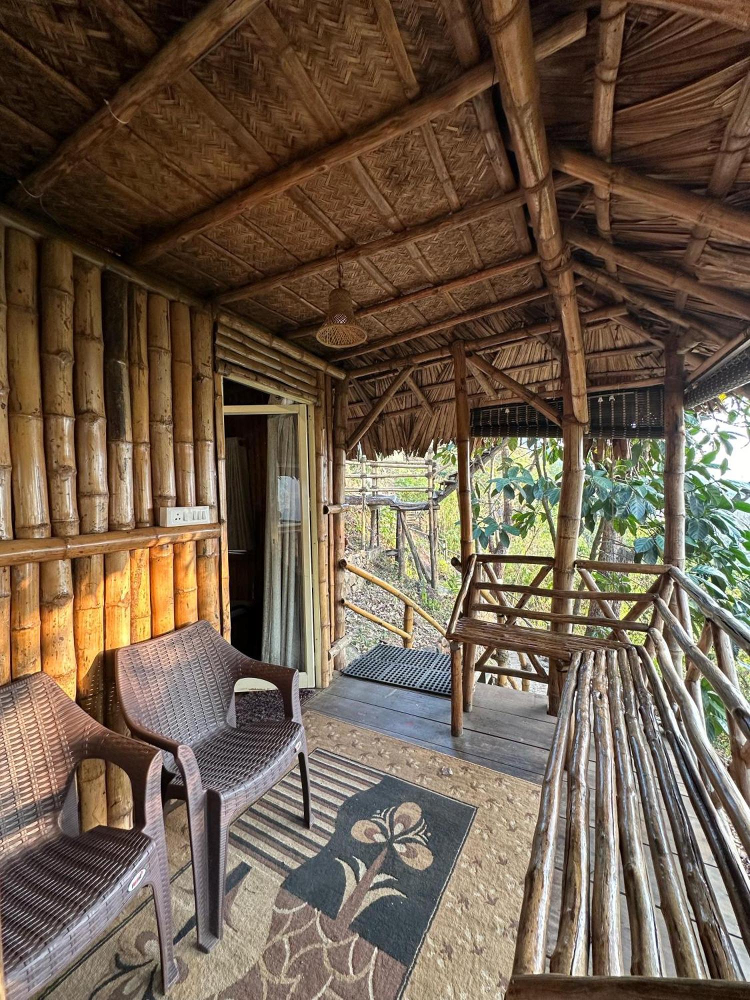 Sunset Valley Kerala Pool Resort - Serene Natural Forest Cottage Stay In Idukki With Sunrise & Sunset Panoramas, Natural Streams & Tranquil Summer Evenings Pirmed Экстерьер фото