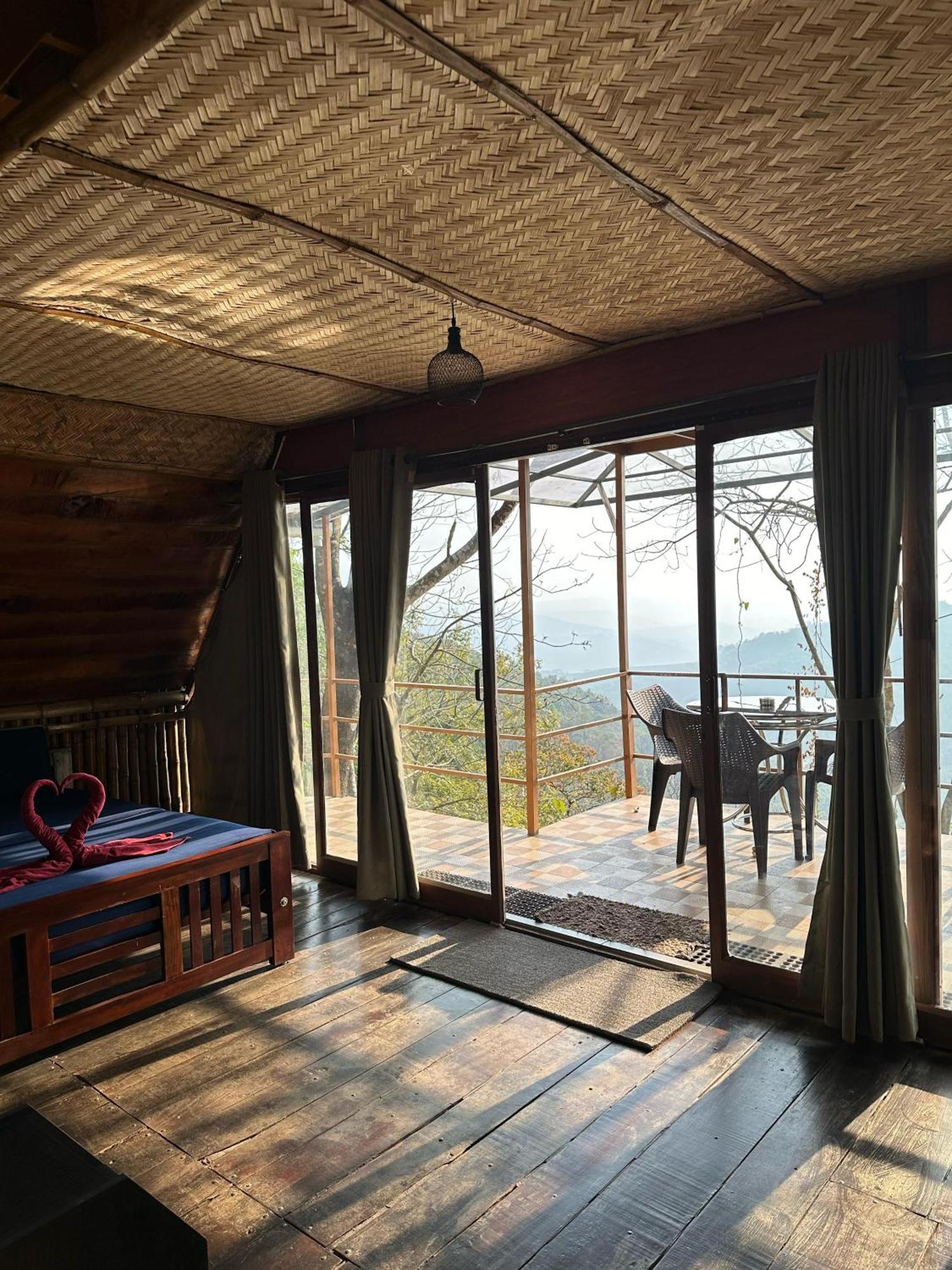 Sunset Valley Kerala Pool Resort - Serene Natural Forest Cottage Stay In Idukki With Sunrise & Sunset Panoramas, Natural Streams & Tranquil Summer Evenings Pirmed Экстерьер фото