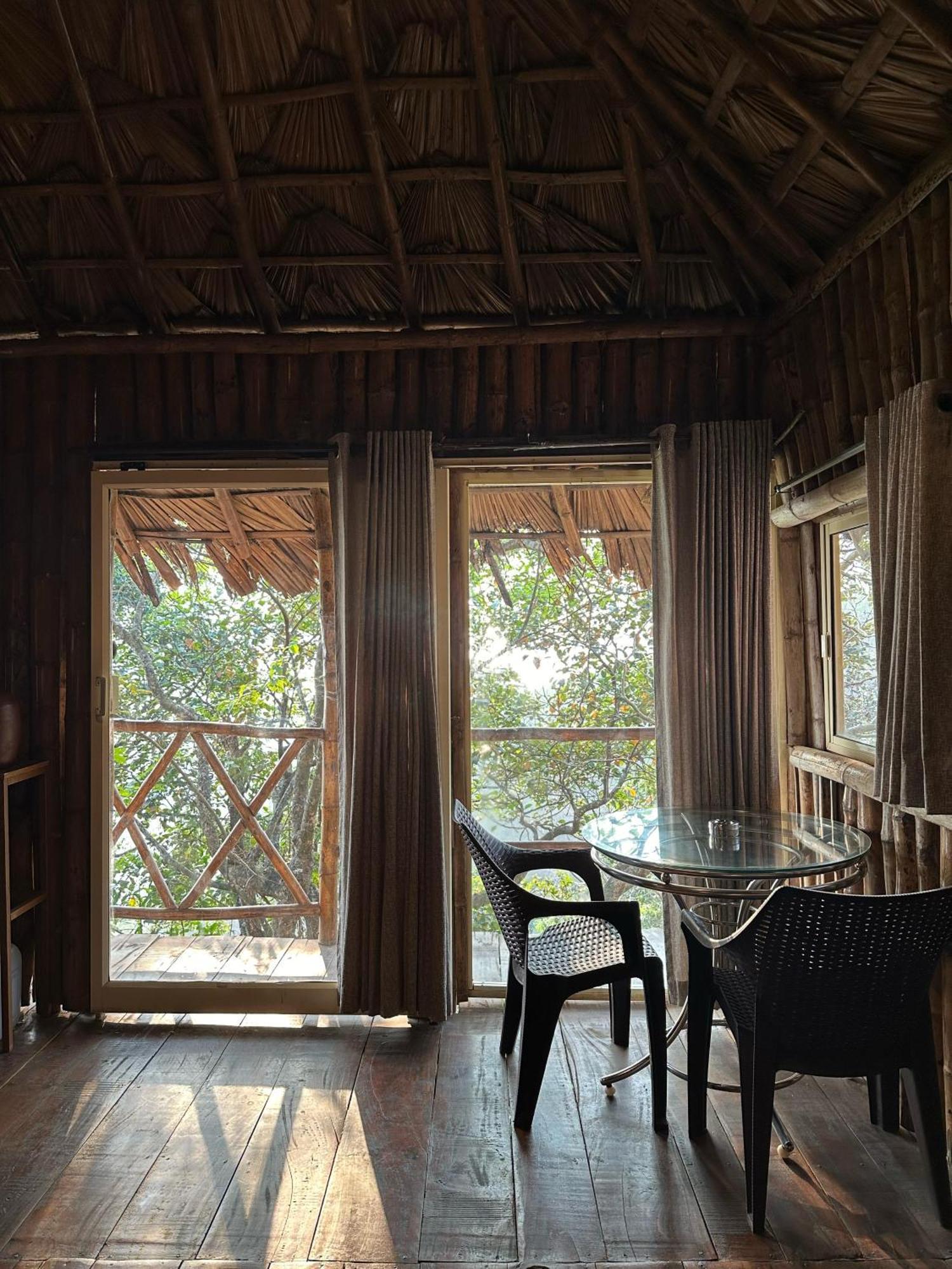 Sunset Valley Kerala Pool Resort - Serene Natural Forest Cottage Stay In Idukki With Sunrise & Sunset Panoramas, Natural Streams & Tranquil Summer Evenings Pirmed Экстерьер фото