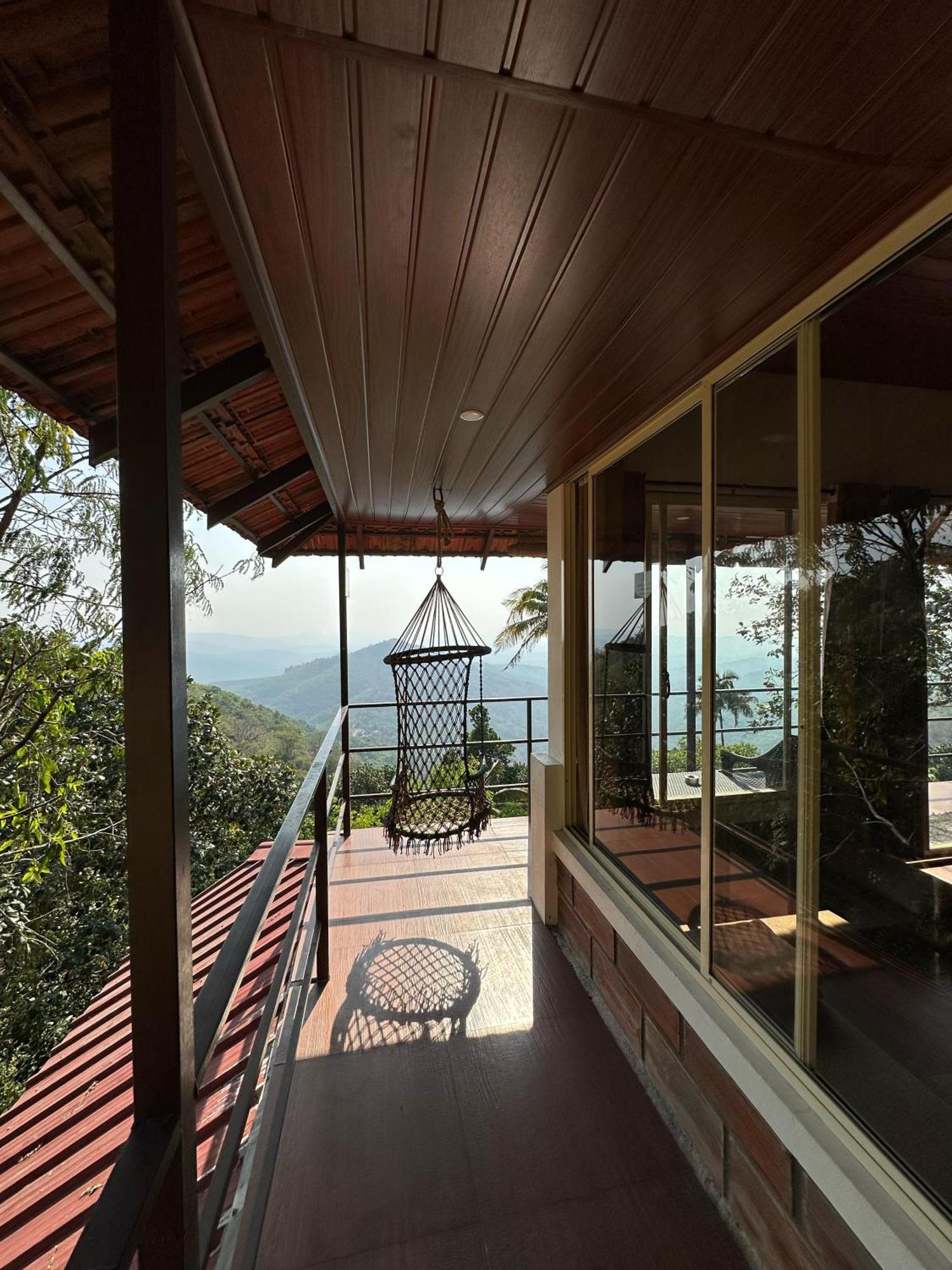 Sunset Valley Kerala Pool Resort - Serene Natural Forest Cottage Stay In Idukki With Sunrise & Sunset Panoramas, Natural Streams & Tranquil Summer Evenings Pirmed Экстерьер фото