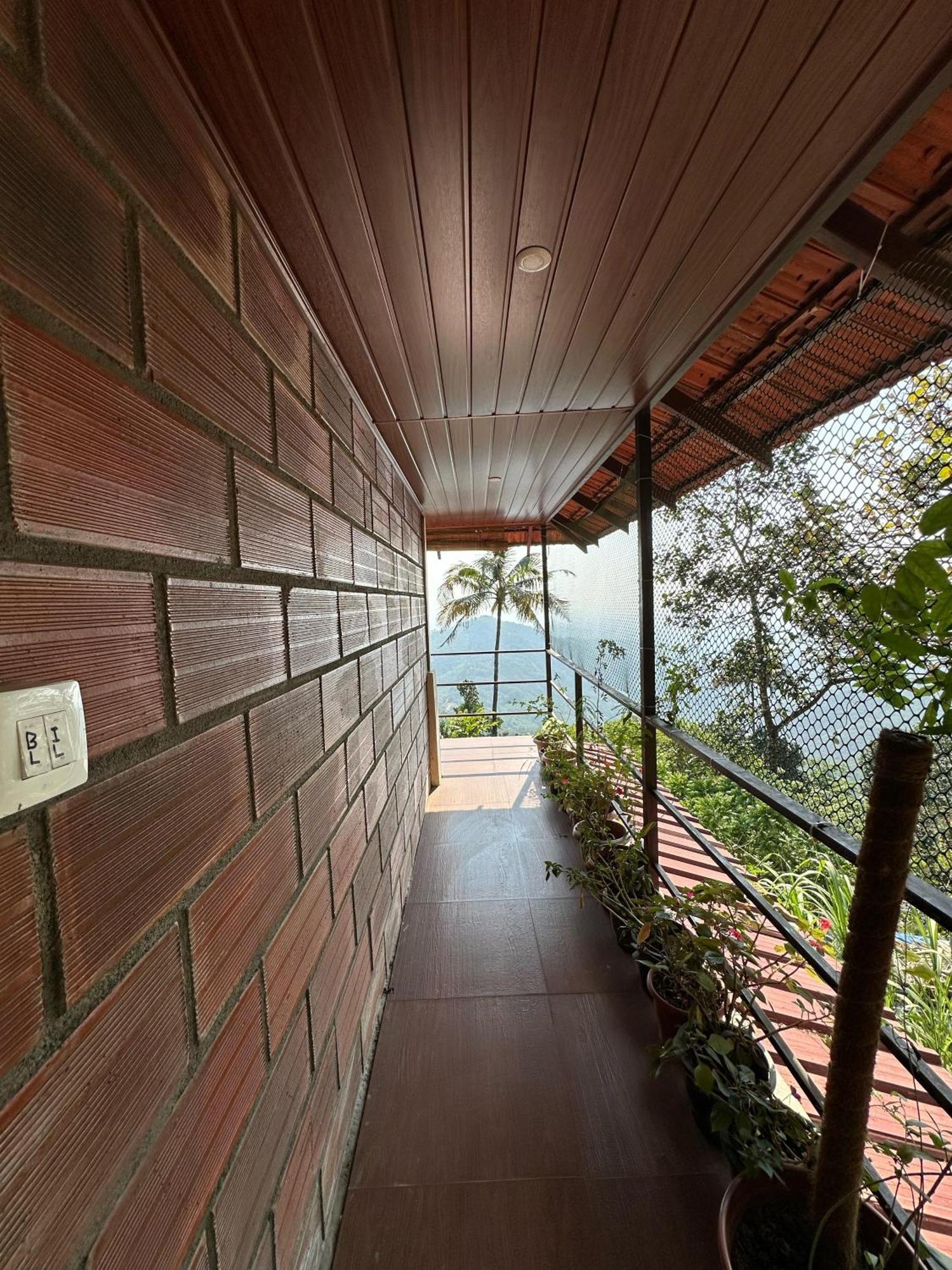 Sunset Valley Kerala Pool Resort - Serene Natural Forest Cottage Stay In Idukki With Sunrise & Sunset Panoramas, Natural Streams & Tranquil Summer Evenings Pirmed Экстерьер фото